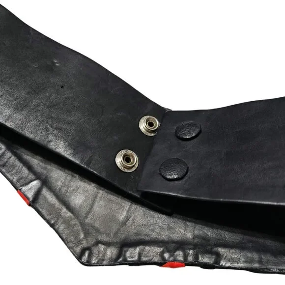 1980s Repoussage Leather Design in Black Red Cinching Belt Size Small 1980s Repoussage Leather Design in Black Red Cinching Belt  main image 3